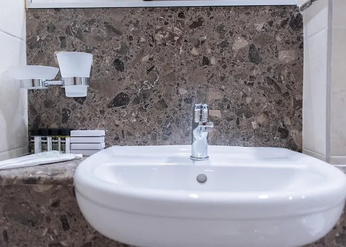 Aphrodite Hills Renovated Flat L01 With Garden *