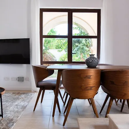 Aphrodite Hills Renovated Flat L01 With Garden Lejlighed *