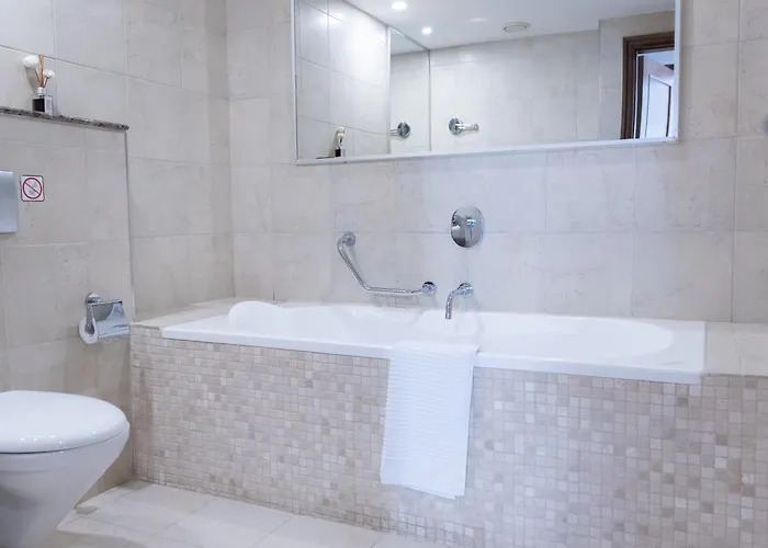 Aphrodite Hills Renovated Flat L01 With Garden *